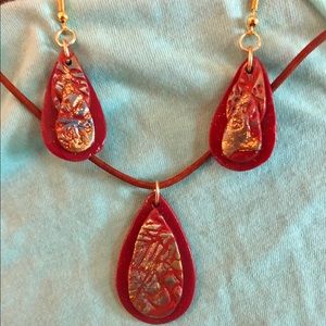 Necklace and earring set